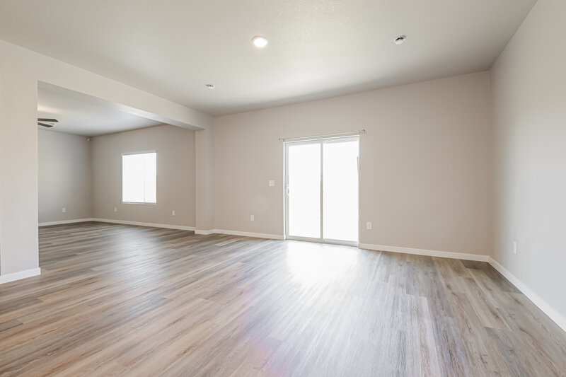 3,090/Mo, 923 Gianna Ave Fort Lupton, CO 80621 Dining Room View
