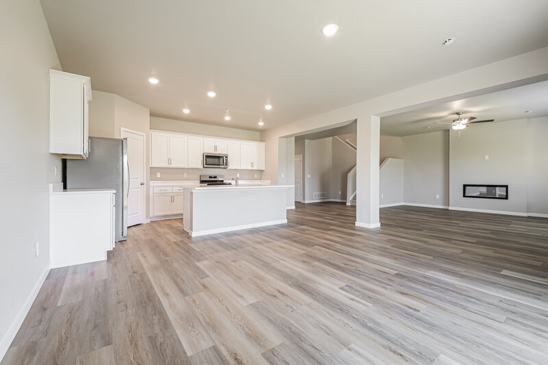 3,090/Mo, 923 Gianna Ave Fort Lupton, CO 80621 Dining Room View 2