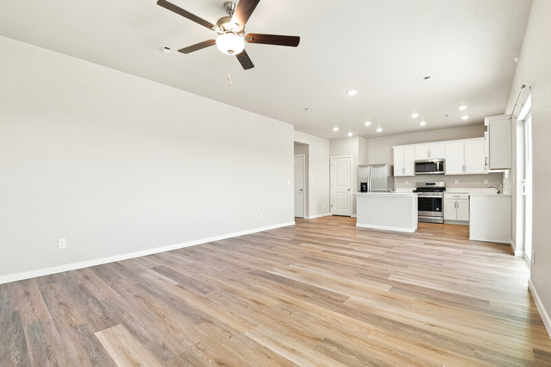 2,810/Mo, 7328 Crystal Ave Frederick, CO 80530 Living Room View 2
