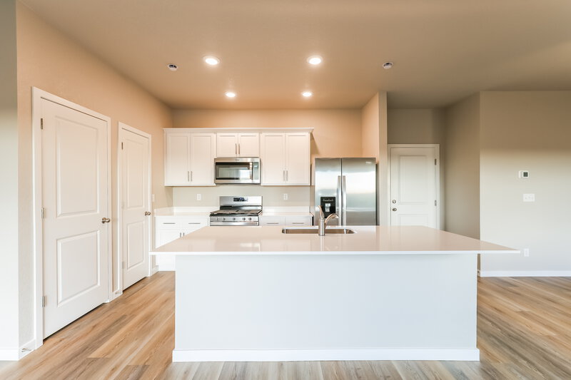 2,865/Mo, 7324 Crystal Ave Frederick, CO 80530 Kitchen View