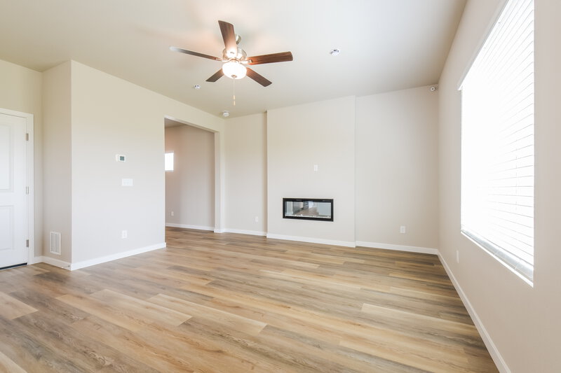 2,895/Mo, 7316 Crystal Ave Frederick, CO 80530 Living Room View