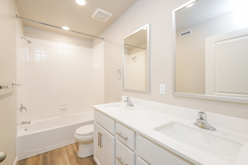 2,895/Mo, 7316 Crystal Ave Frederick, CO 80530 Bathroom View