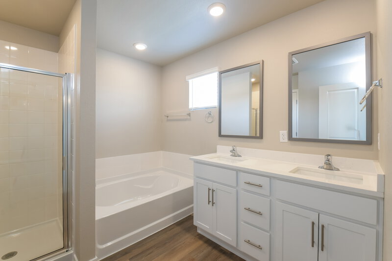 2,700/Mo, 7407 White River St Frederick, CO 80530 Main Bathroom View