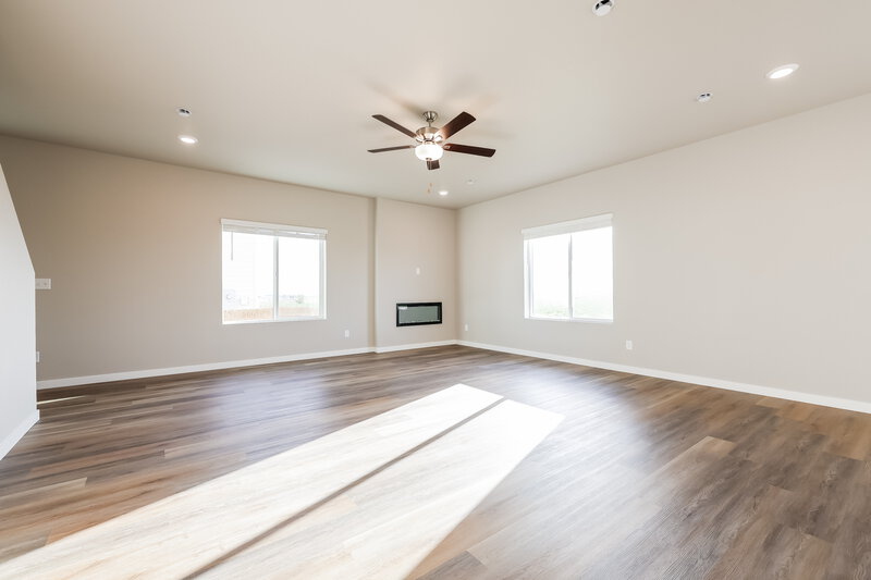 2,990/Mo, 7320 Crystal Ave Frederick, CO 80530 Living Room View 2