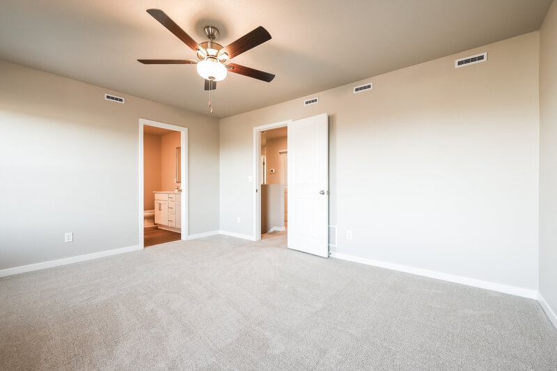 2,990/Mo, 7320 Crystal Ave Frederick, CO 80530 Main Bedroom View 2