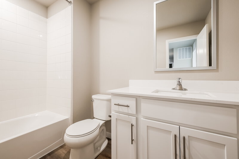 2,990/Mo, 7320 Crystal Ave Frederick, CO 80530 Bathroom View