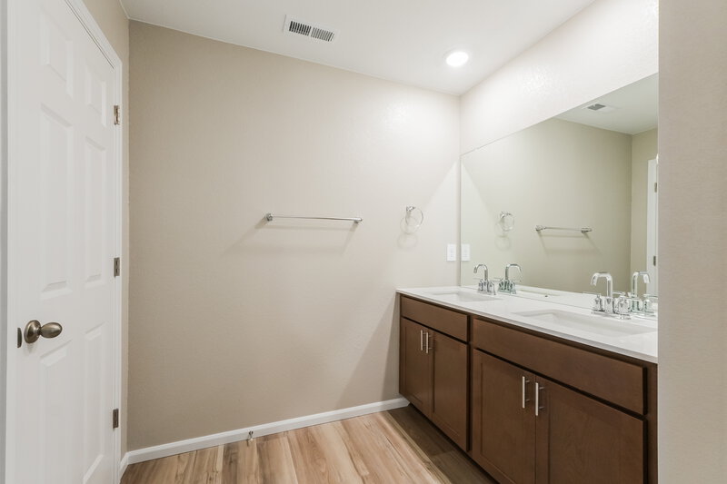2,455/Mo, 11431 Lake Trout Dr Colorado Springs, CO 80925 Bathroom View