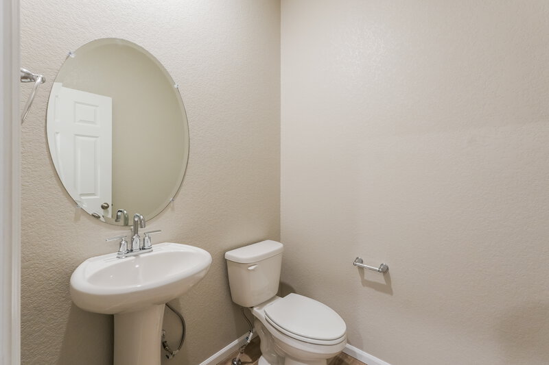 2,455/Mo, 11431 Lake Trout Dr Colorado Springs, CO 80925 Bathroom View 2