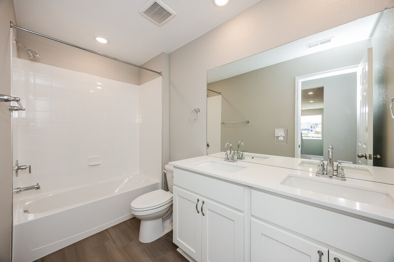 2,625/Mo, 11481 Lake Trout Dr Colorado Springs, CO 80925 Bathroom View
