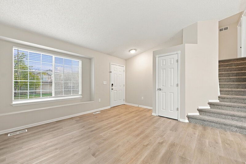 2,985/Mo, 5205 S Jericho Way Centennial, CO 80015 Living Room View