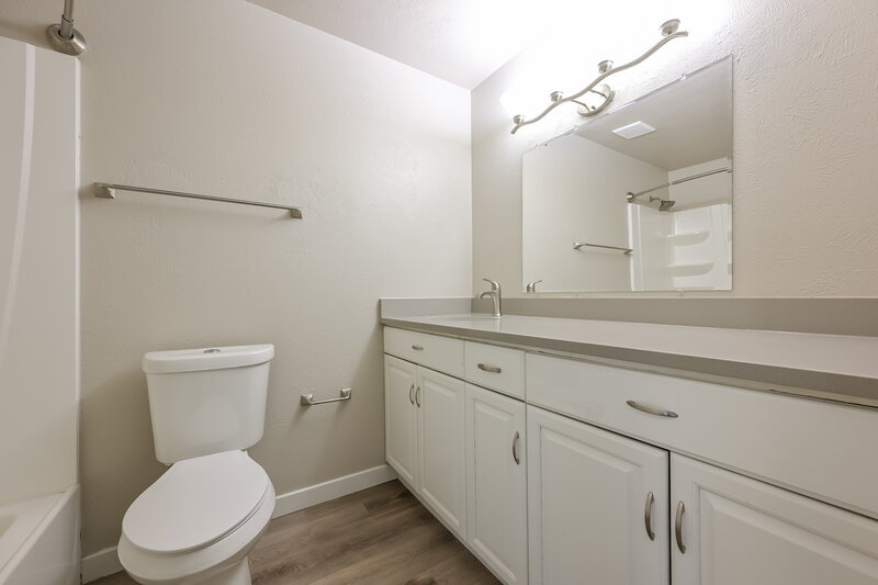 2,905/Mo, 1594 S Dawson St Aurora, CO 80012 Bathroom View