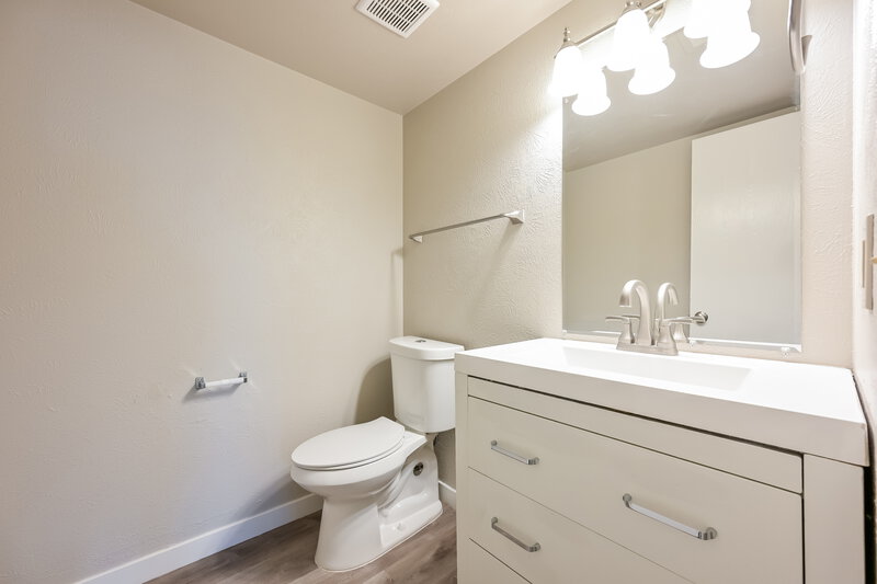 2,905/Mo, 1594 S Dawson St Aurora, CO 80012 Bathroom View 2