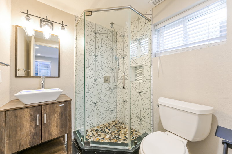 3,175/Mo, 981 Conifer Ct Highlands Ranch, CO 80126 Bathroom View