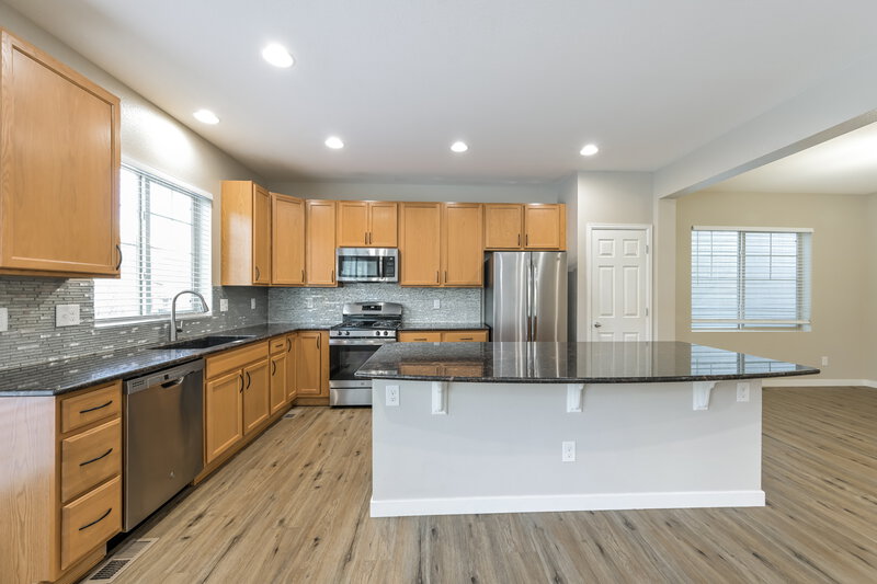 2,980/Mo, 14937 Melco Ave Parker, CO 80134 Kitchen View