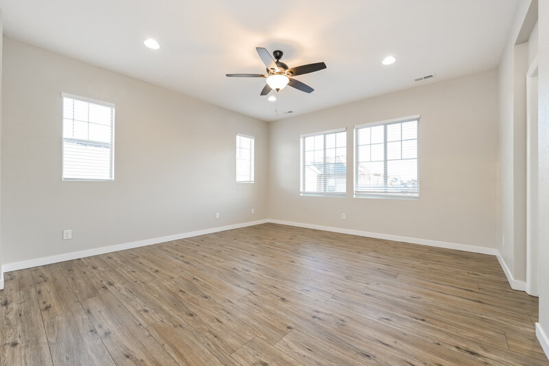 2,980/Mo, 14937 Melco Ave Parker, CO 80134 Main Bedroom View