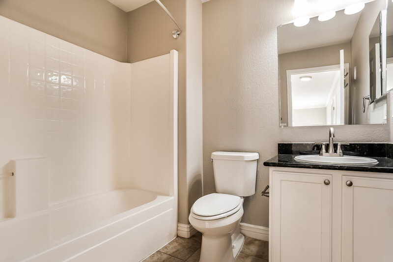 3,465/Mo, 9909 Melbourne Pl Highlands Ranch, CO 80130 Bathroom View