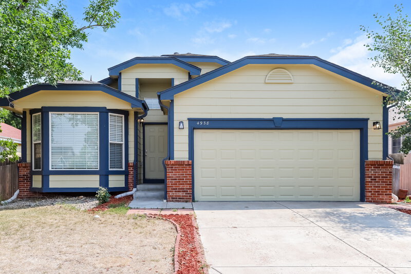 2,960/Mo, 4938 Dillon St Denver, CO 80239 External View