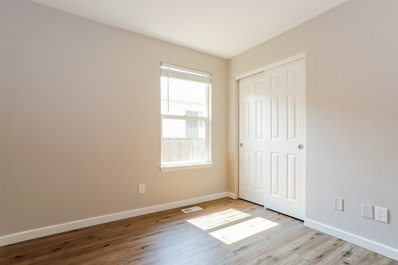 2,960/Mo, 4938 Dillon St Denver, CO 80239 Bedroom View