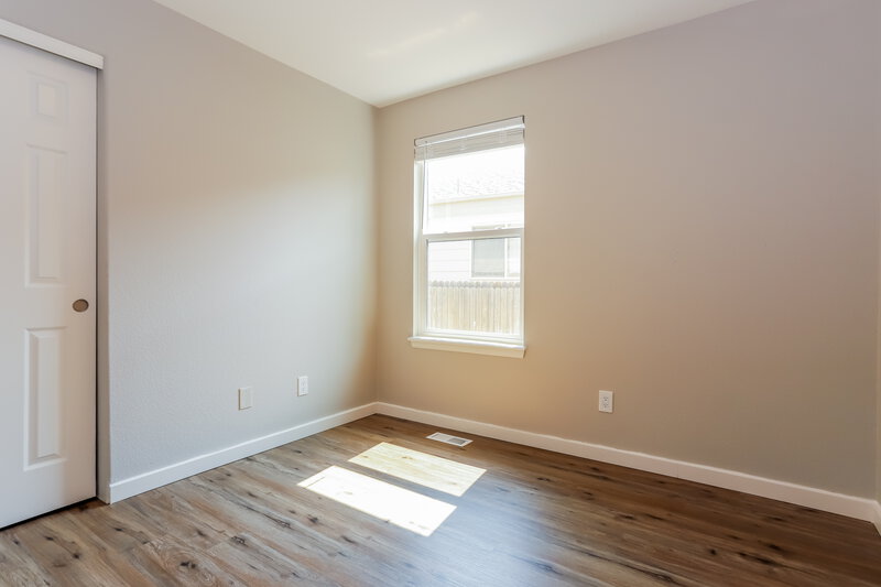 2,960/Mo, 4938 Dillon St Denver, CO 80239 Bedroom View 2