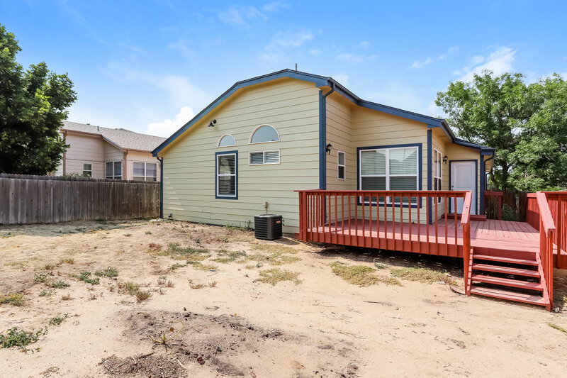 2,960/Mo, 4938 Dillon St Denver, CO 80239 Rear View