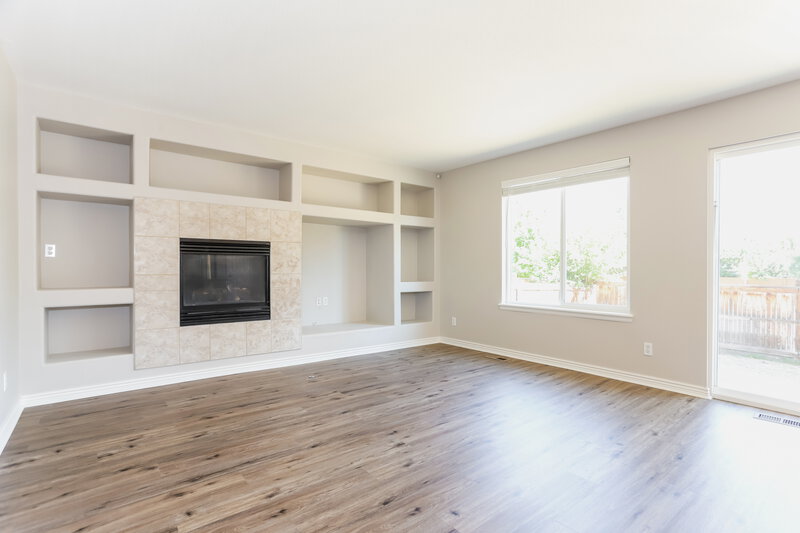 3,115/Mo, 196 Hampstead Ave Castle Rock, CO 80104 Living Room View 2