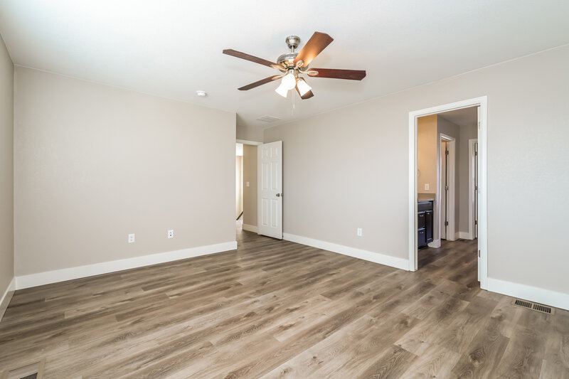 3,295/Mo, 7330 S Old Hammer Way Aurora, CO 80016 Main Bedroom View