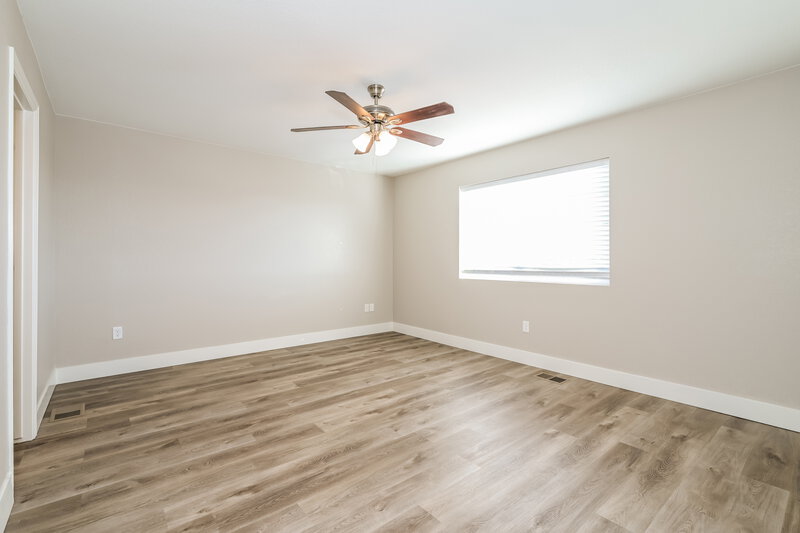 3,295/Mo, 7330 S Old Hammer Way Aurora, CO 80016 Main Bedroom View 2