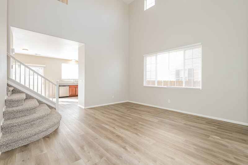 3,330/Mo, 7441 S Mobile St Aurora, CO 80016 Living Room View