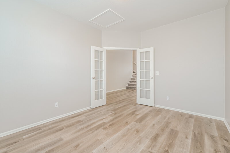 3,330/Mo, 7441 S Mobile St Aurora, CO 80016 Office View