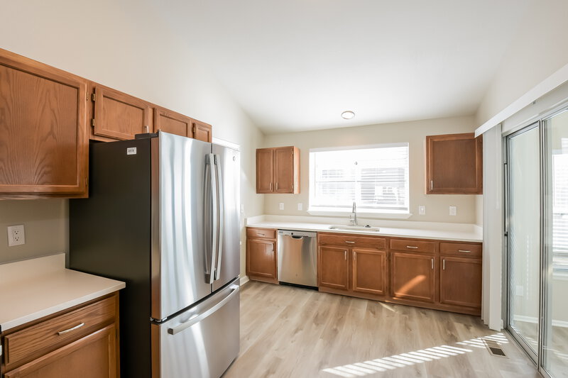 5,000/Mo, 21566 Omaha Ave Parker, CO 80138 Kitchen View 2