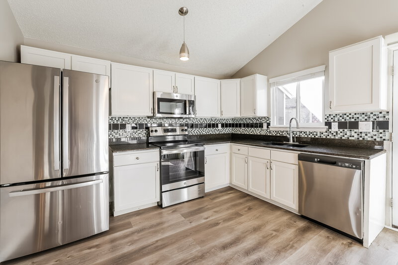 2,635/Mo, 12155 Elm Way Thornton, CO 80241 Kitchen View 2