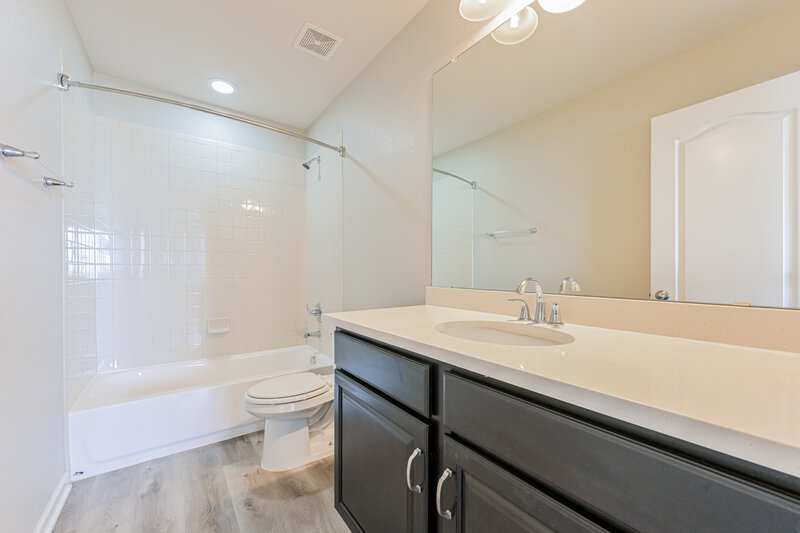 3,235/Mo, 7450 S Old Hammer Way Aurora, CO 80016 Bathroom View 2