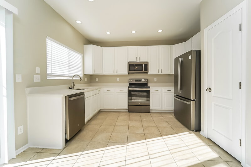 2,680/Mo, 16304 E Hollow Horn Ave Parker, CO 80134 Kitchen View