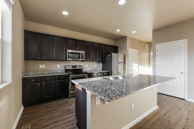 3,335/Mo, 5772 Echo Park Cir Castle Rock, CO 80104 Kitchen View 2