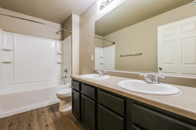 3,335/Mo, 5772 Echo Park Cir Castle Rock, CO 80104 Bathroom View