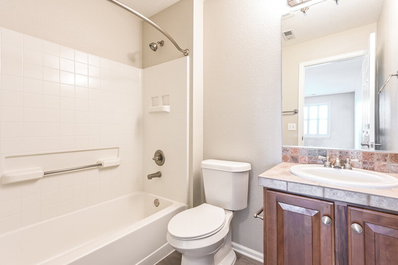3,500/Mo, 10307 Hadrian Ct Parker, CO 80134 Bathroom View
