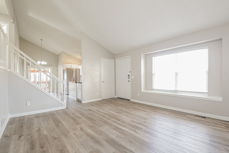 2,770/Mo, 4089 S Dunkirk Way Aurora, CO 80013 Living Room View