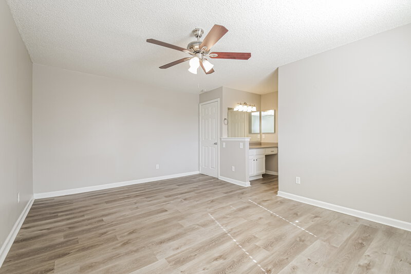 2,770/Mo, 4089 S Dunkirk Way Aurora, CO 80013 Main Bedroom View