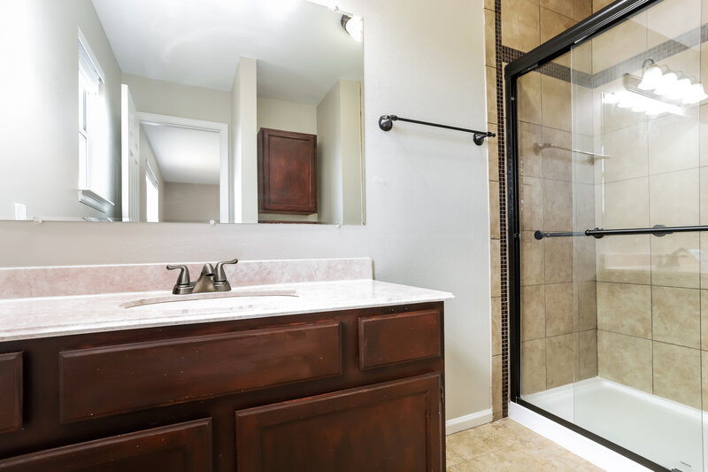 3,090/Mo, 11317 Donley Dr Parker, CO 80138 Bathroom View