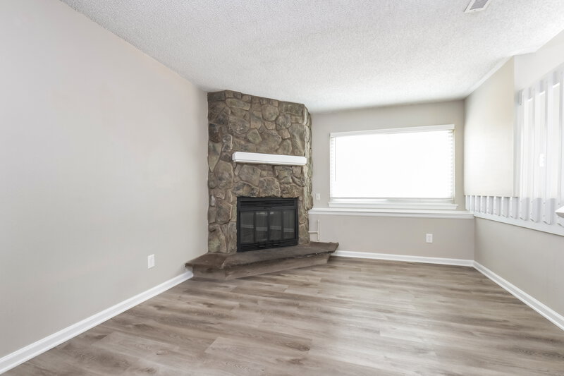 3,055/Mo, 5989 S Swadley Way Littleton, CO 80127 Family Room View 2
