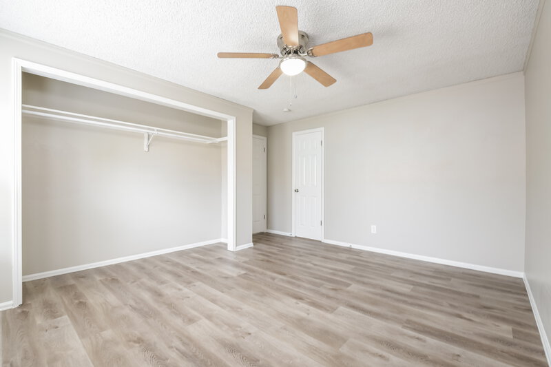 3,055/Mo, 5989 S Swadley Way Littleton, CO 80127 Main Bedroom View 2