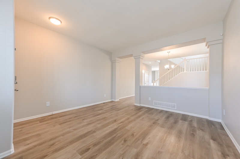 2,705/Mo, 7344 S Memphis St Aurora, CO 80016 Living Room View