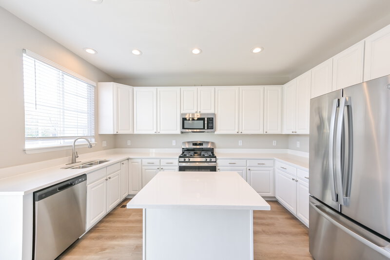 2,705/Mo, 7344 S Memphis St Aurora, CO 80016 Kitchen View