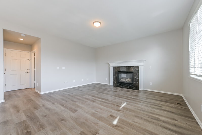 2,705/Mo, 7344 S Memphis St Aurora, CO 80016 Family Room View