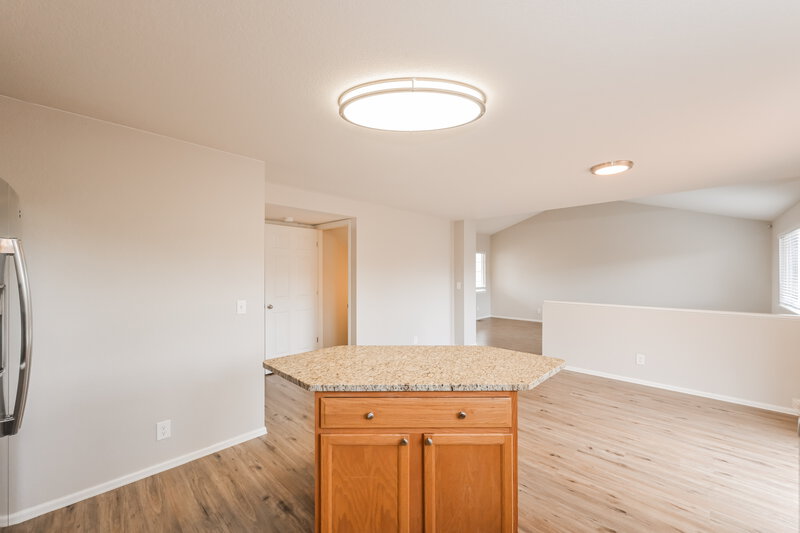 3,195/Mo, 647 Branding Iron Ln Castle Rock, CO 80104 Kitchen View 2