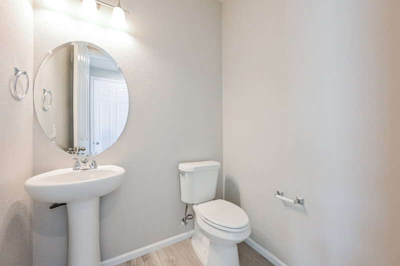 3,225/Mo, 1918 Cade Ave Castle Rock, CO 80104 Bathroom View