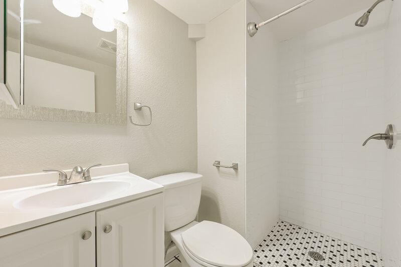 3,285/Mo, 8993 W Ontario Ave Littleton, CO 80128 Bathroom View