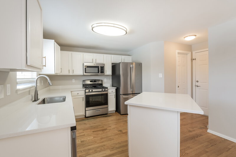 2,750/Mo, 13587 Bellaire St Thornton, CO 80241 Kitchen View