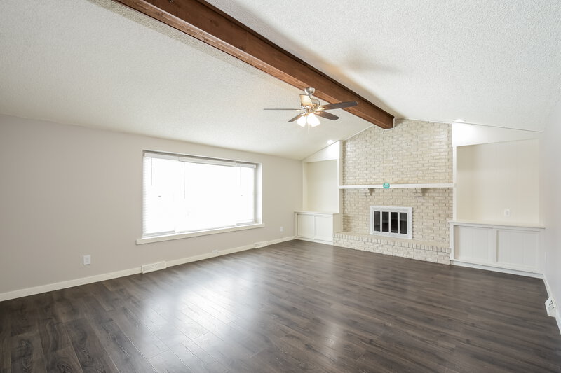 2,630/Mo, 14060 E Arkansas Pl Aurora, CO 80012 Living Room View
