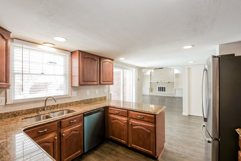 2,630/Mo, 14060 E Arkansas Pl Aurora, CO 80012 Kitchen View 3